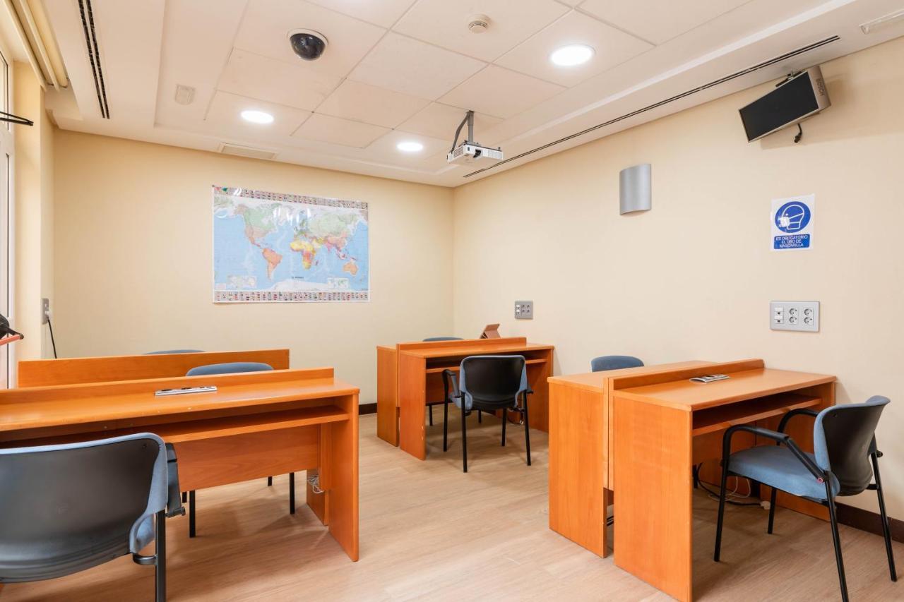 Micampus Aranjuez Student Residence Екстер'єр фото